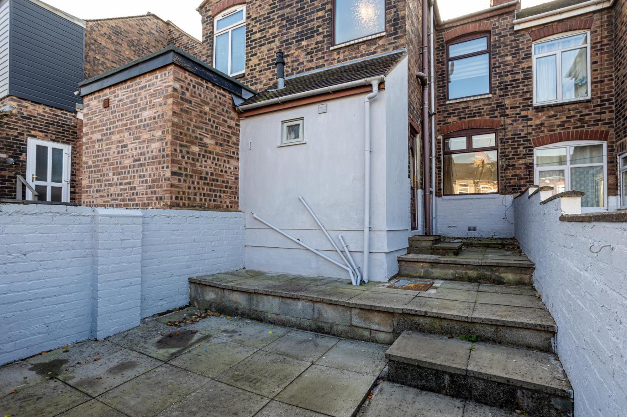 Coronation House By Yourstays - 3 Bedroom House In Newcastle-Under-Lyme Stoke-on-Trent Exterior photo